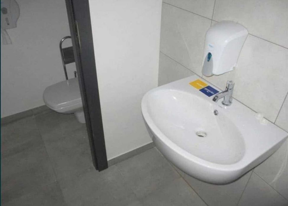Lokal biurowy 14 m² - I piętro - Centrum Leszna klimatyzacja