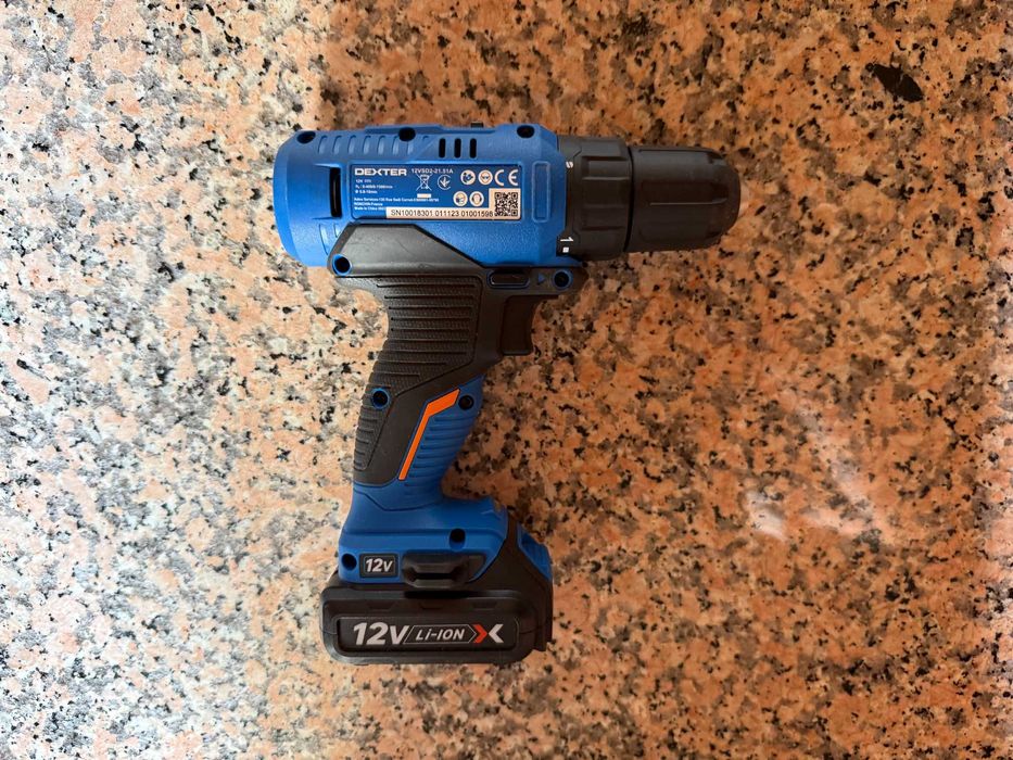 Berbequim aparafusador Dexter 12V com bateria e mala