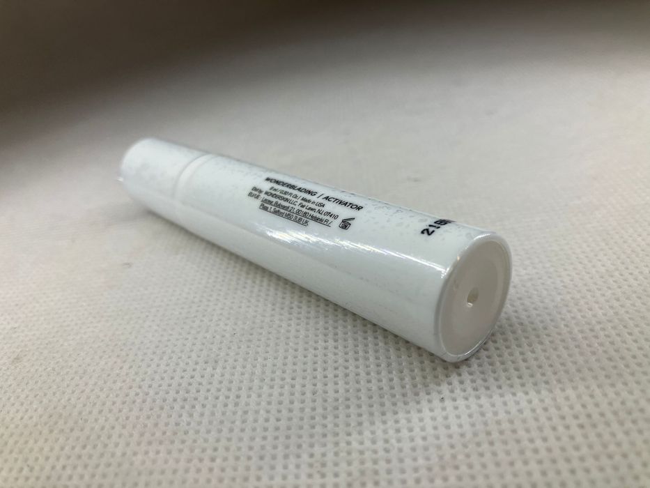 Wonderskin Blading Activator spray utrwalający do ust