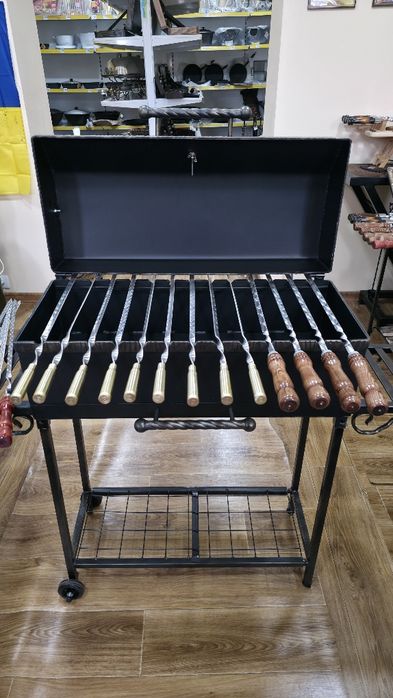 Шукаєте ідеальний мангал, який прослужить роками?
Пропонуємо професій