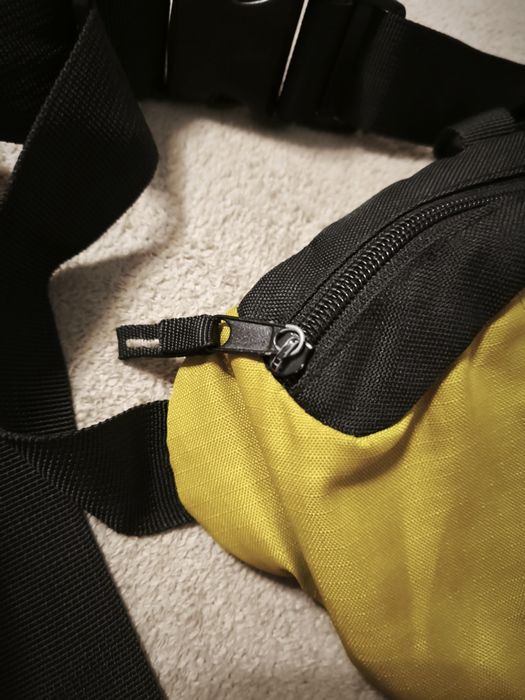 Сумка бананка поясна для подорожей ActiveGear