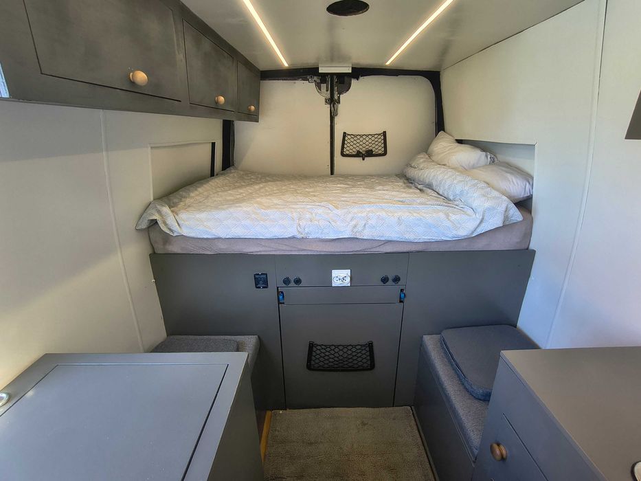 Kampervan stealth Renault Master