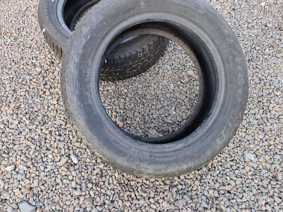 Opony zimowe 205/55r16