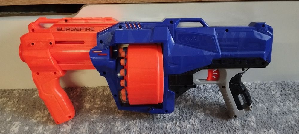 Оригінальний Nerf Surgefire