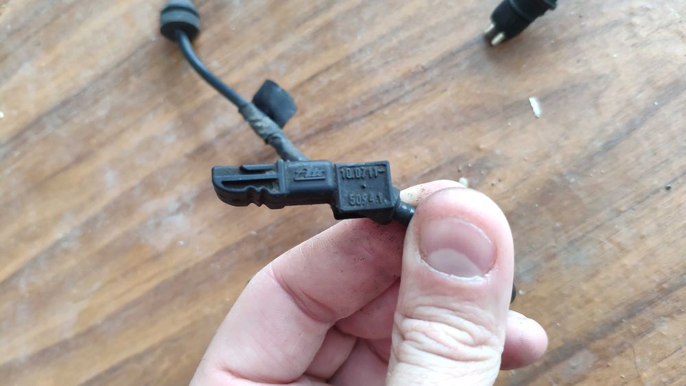 Датчик АБС ABS Задній лівий Laguna 2 Лагуна 2