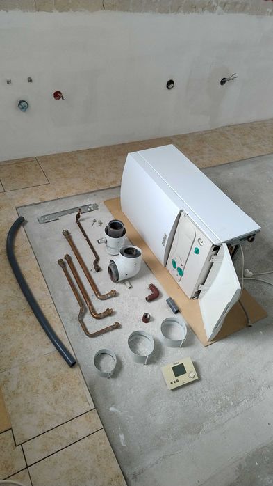 Kocioł piec dwufunkcyjny Vaillant VUW PL 242-3H  i calorMATIC 330