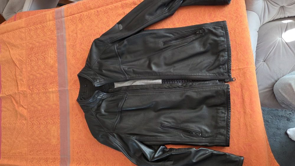 Casaca de pele verdadeira  da salsa  M