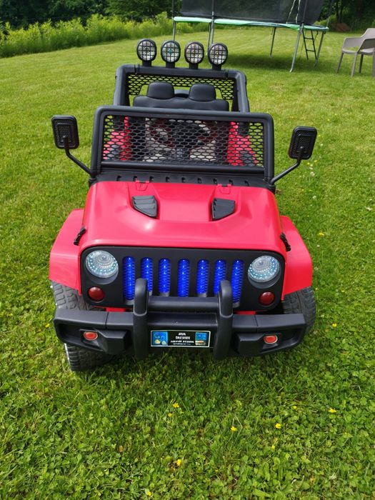 Potężny Jeep dla dzieci 4x4 | Dwuosobowy | Świeże baterie 10Ah! Zobacz