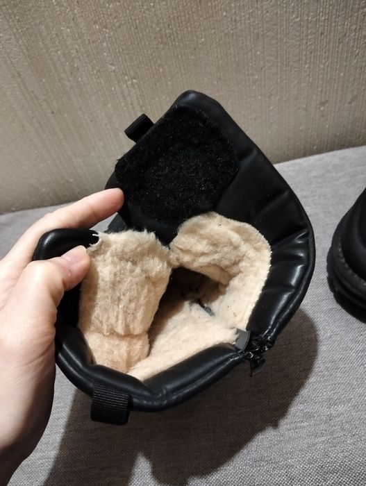 Зимние сапоги дутики на мальчика 31р.19см