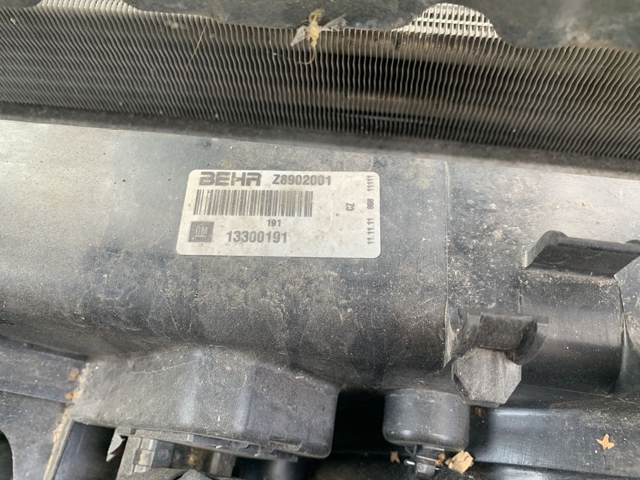 Pas przedni chłodnice komplet Opel Insignia A  2.0T A20NTF A20NHT turbo