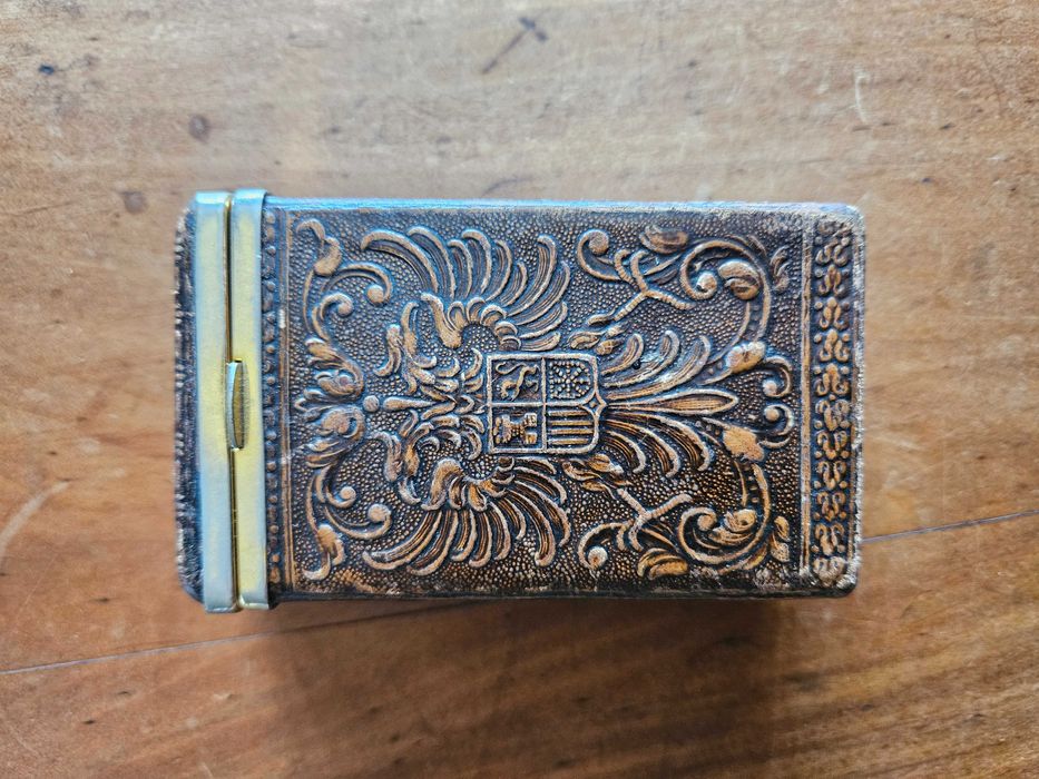 Caixa cigarros antiga