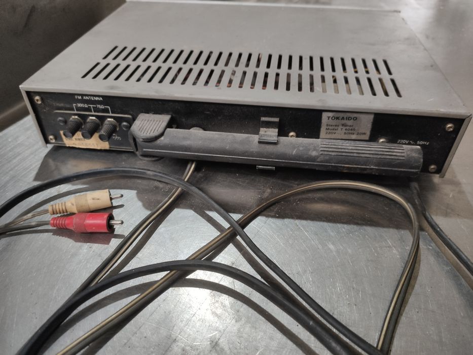 Tuner cyfrowy AM-FM stereofoniczny Tokaido T-4040