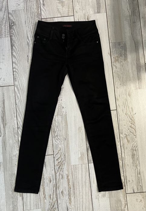 Джинси жіночі