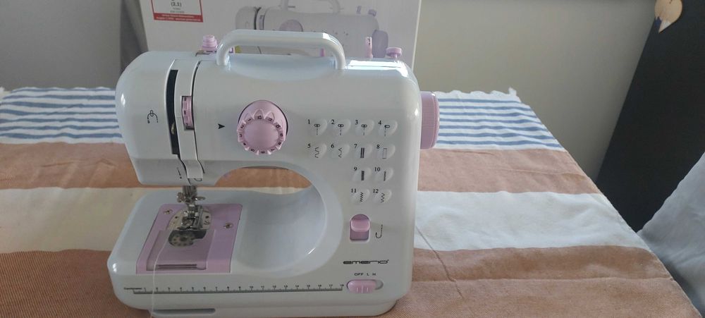 Maszyna do szycia Emerio SEW-121820