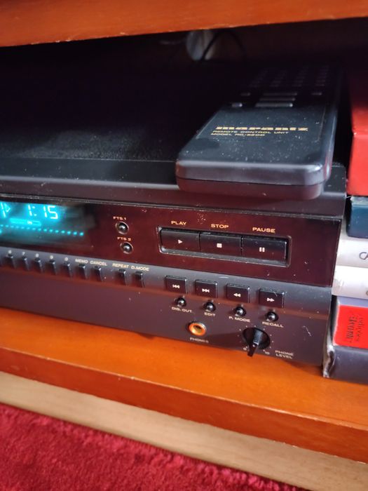 Leitor CD Marantz cd52