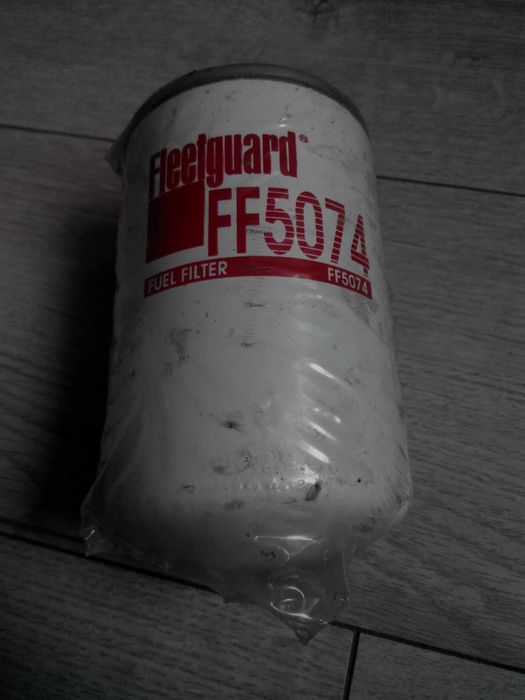 Фільтр паливний сепаратор Fleetguard FS-19532 та Fleetguard FF5074
