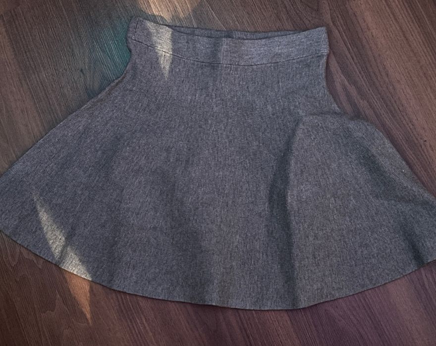 жіноча сіра спідниця хс