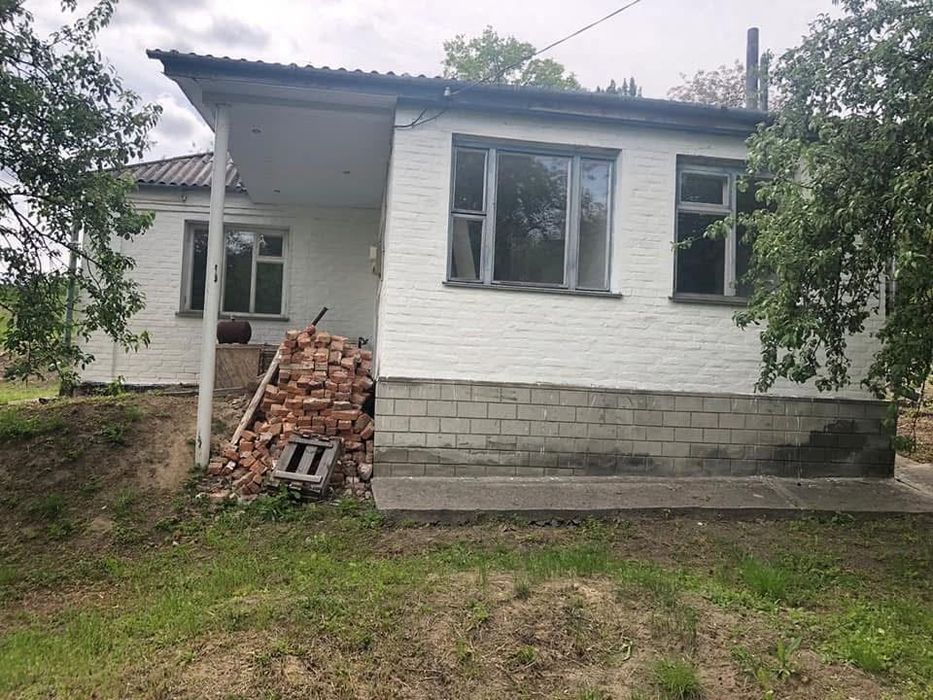 Продається 4-кімнатний будинок у м. Тараща, вул. Бориса Грінченка.