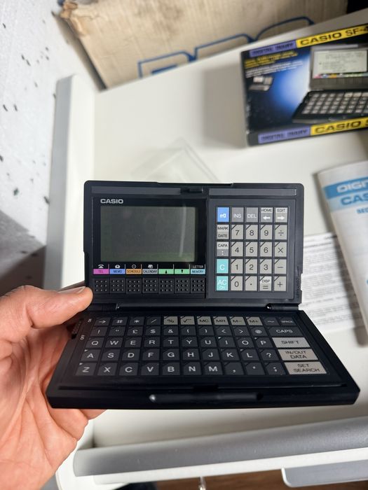 Casio SF 4000  Digital Diary organizer 1988r