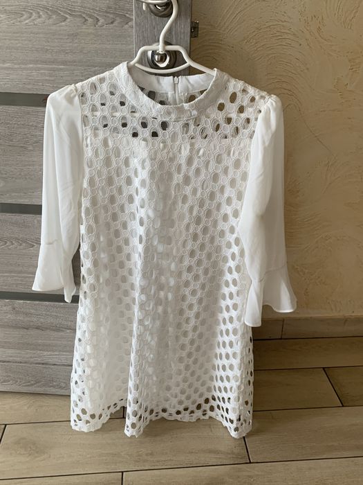 Сукня жіноча (біла)