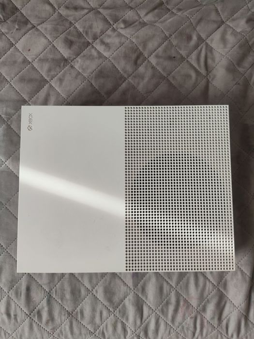 Xbox One S - Muito bom estado