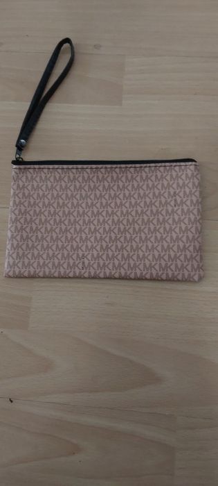 Michael Kors Jet Set Travel XL Clutch Wristlet
