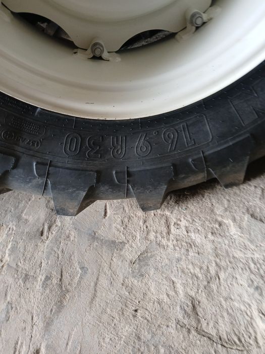 Koła opony 16.9r30 420/85R30New Holland