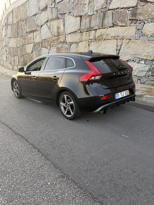 Volvo V40 - R Design