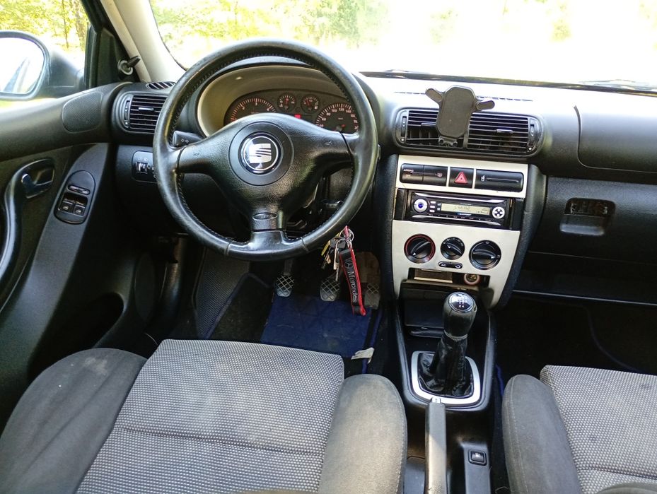 Leon 1.9 TDI 110hp zwykla pompa super stan .