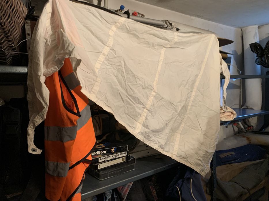 Żagiel do Neptuna w komplecie.