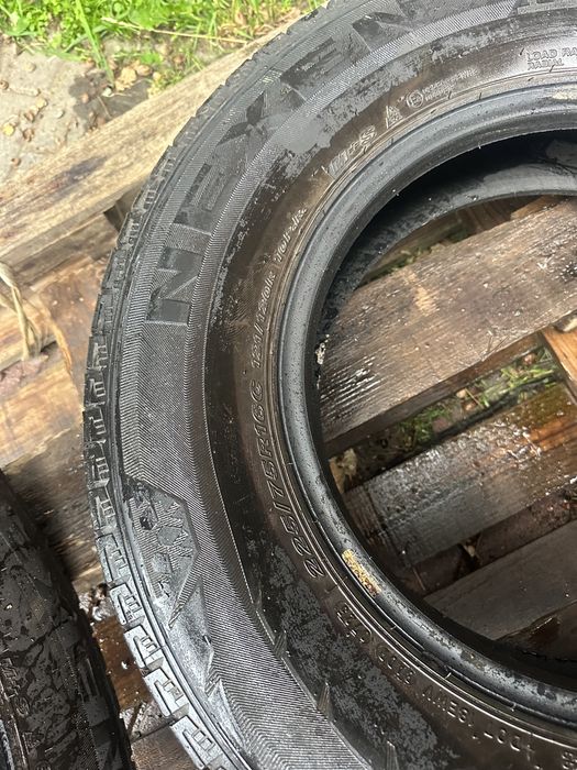 Шини зима 25 рік 225/75 R16c Nexen резина на бус