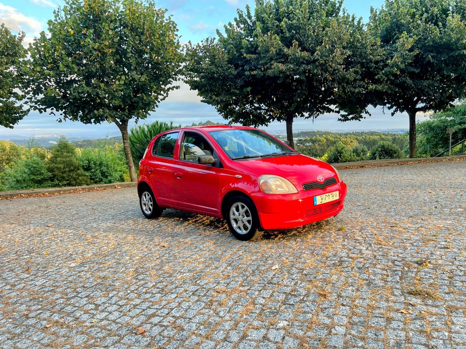 Toyota Yaris 1.0 VVT-i — Março de 2001