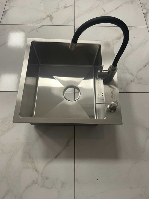 Мийка Luminex 5050 сіра + та кран для кухні з гнучким виливом Kroner