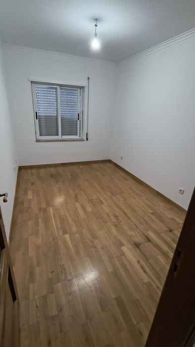 T2 - Santa Marta Pinhal - Parqueamento