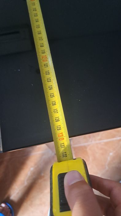 Vendo mesa de vidro e cadeiras