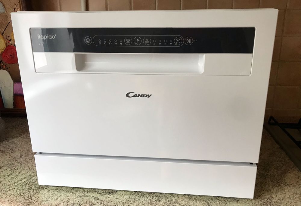 Продам посудомийну машинку Candy CP 6E51LW