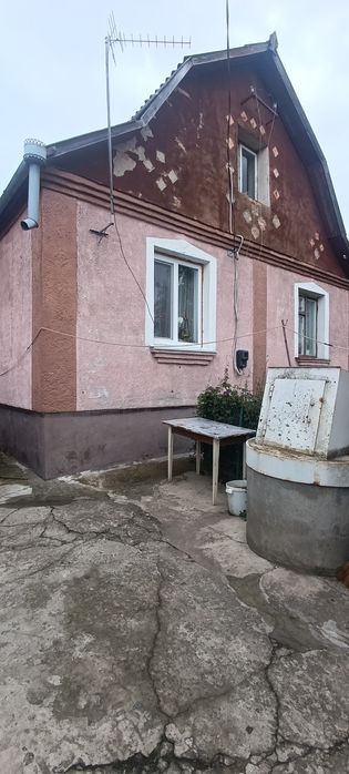 Продам будинок зі зручностями на Крошні.