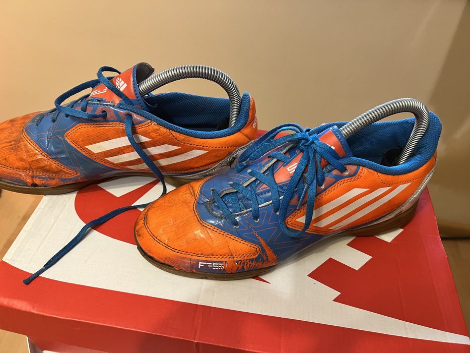 Buty Piłkarskie Adidas Halówki