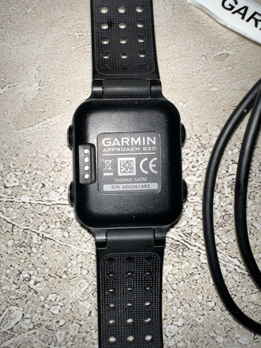 Продам смарт-годинник Garmin Approach S20 GPS  Golf Watch