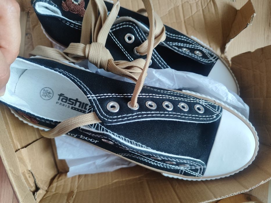 Trampki nowe 39/40