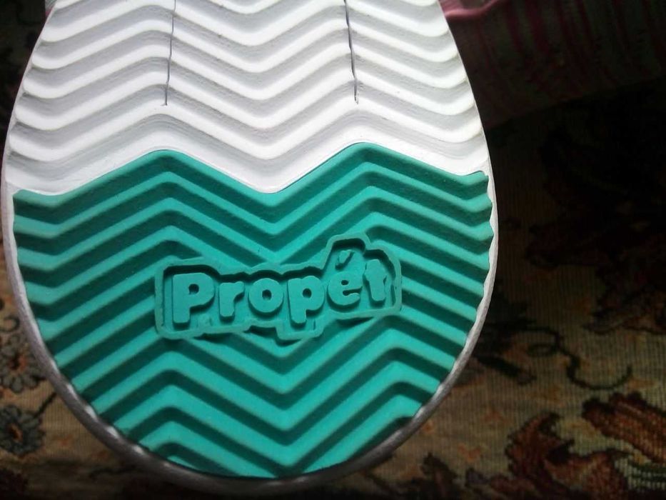 Новые американские кроссовки "Propet" размер 40