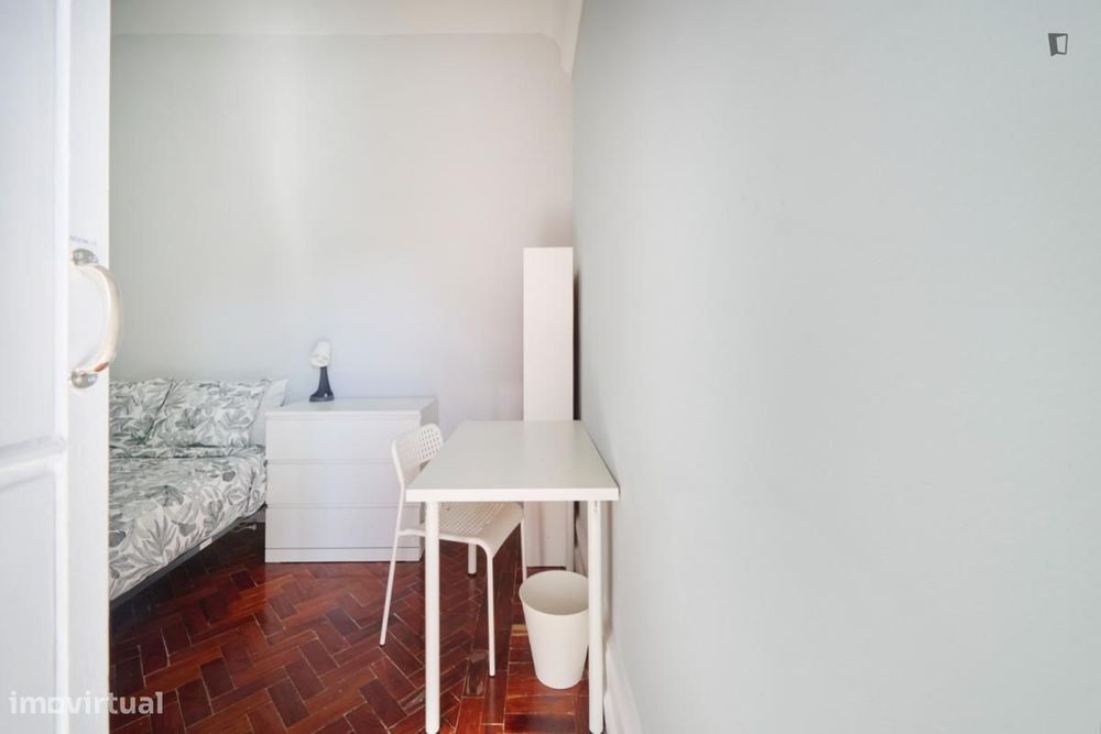 Quarto - localizado em Saldanha Lisbon