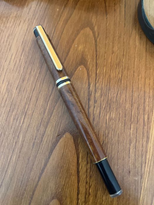 Caneta de aparo Lecce, tinta permanente.