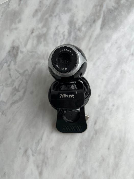 Trust lens камера