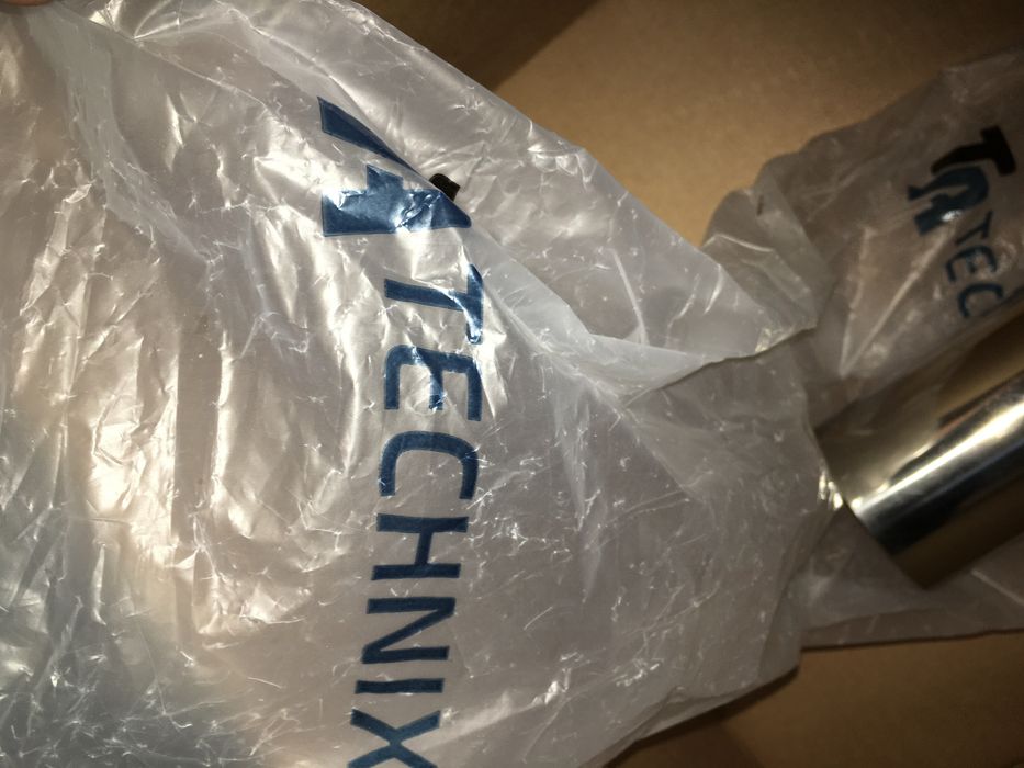 Silenciador dianteiro