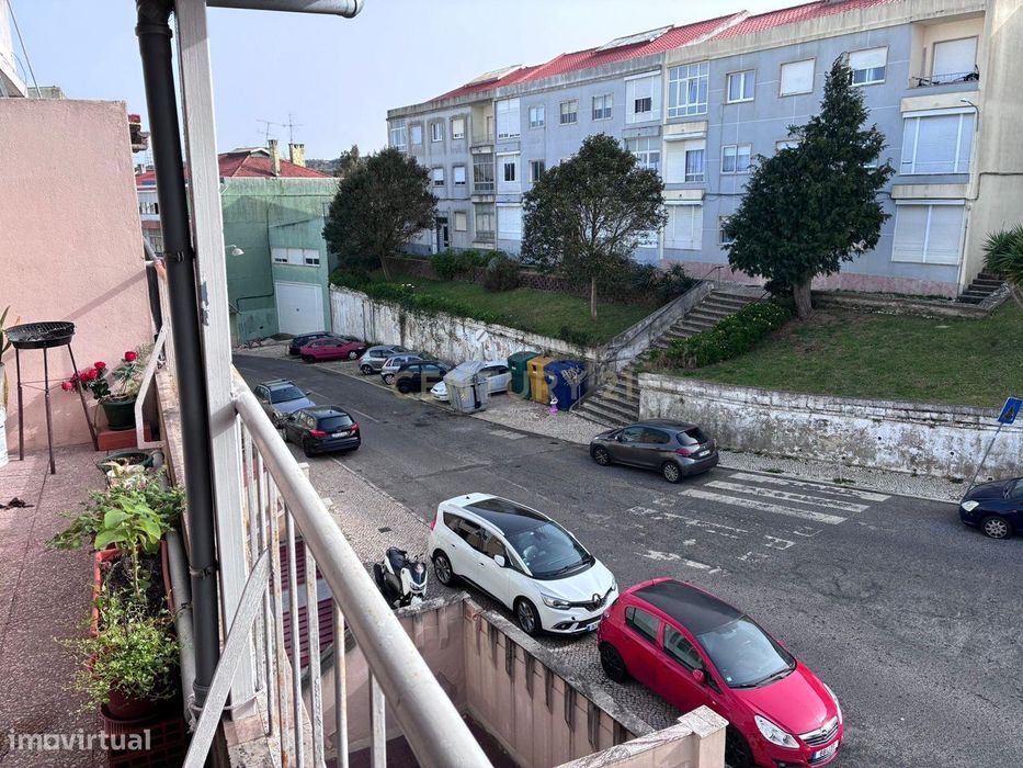 Excelente oportunidade em Queluz – T1 transformado em T2 com elevado p — Queluz E Belas, Lisboa