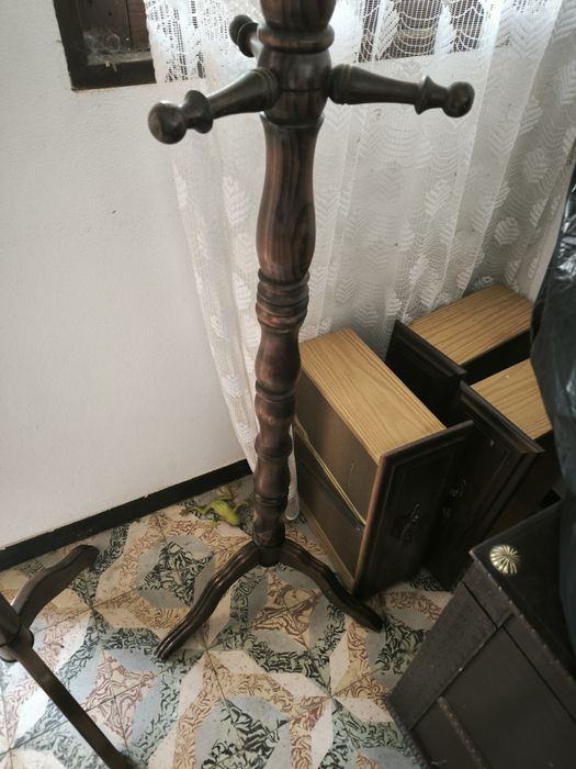 Cabides de entrada64750944676865124