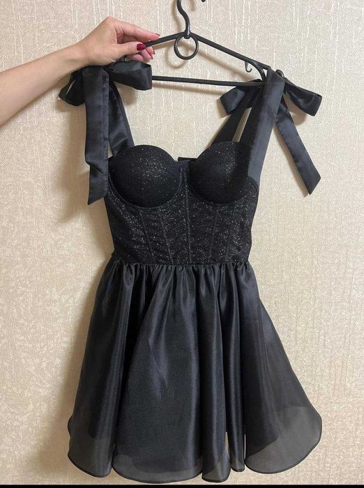 Коктельна, вечірня сукня