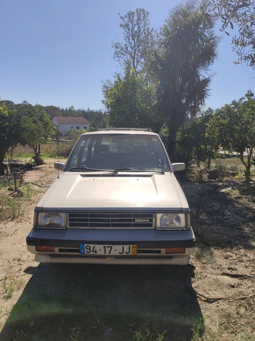 Nissan STANZA 1998