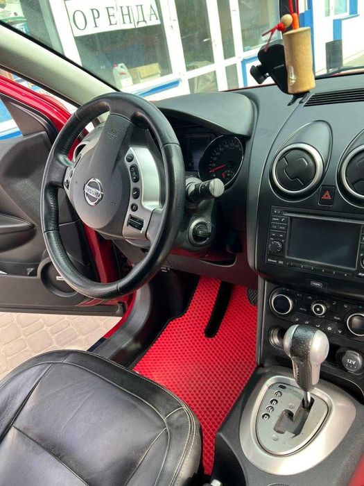 Nissan Qashqai 2.0 бензин 2013 року